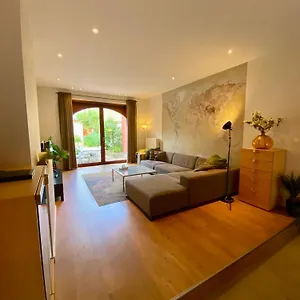 Spacious Holiday Brügge